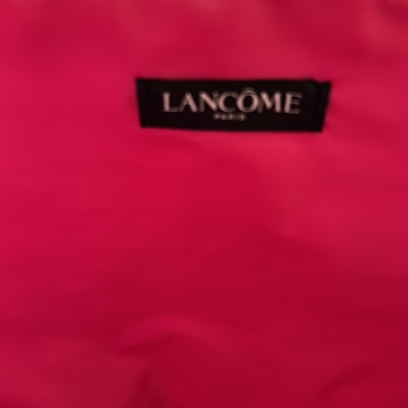 HOST PICK!! NEW💗LANCÔME HOT PINK LARGE ZIP BAG TEXTURED FABRIC- FAB GOLD CHARM - Picture 4 of 6